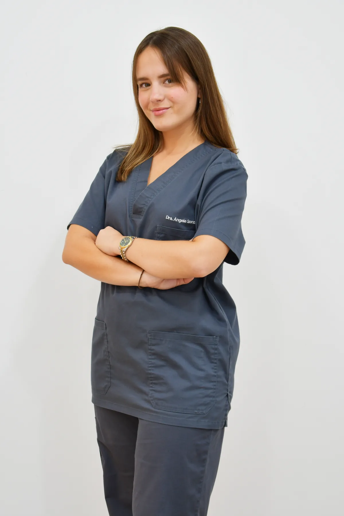 Ángela González, odontóloga especialista en odontopediatría y endodoncia moderna