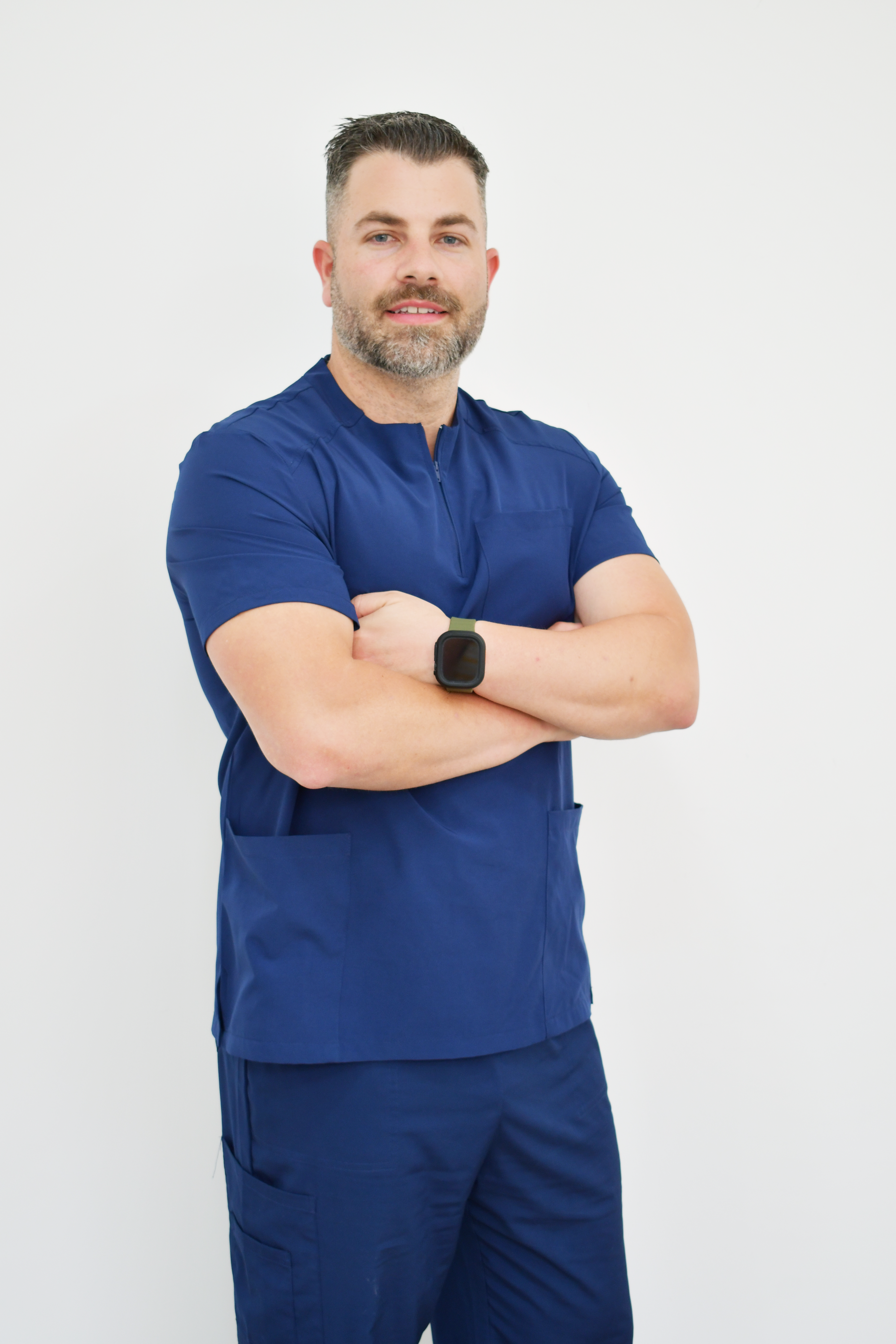 Manuel Cabello, odontólogo especialista en estética dental y rehabilitación
